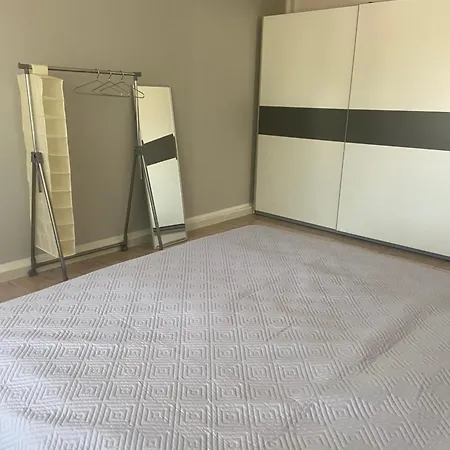 아파트 3 Bedroom In Incl Parking-near Messe Deutz-lanxessarena-bayarena 레버쿠젠