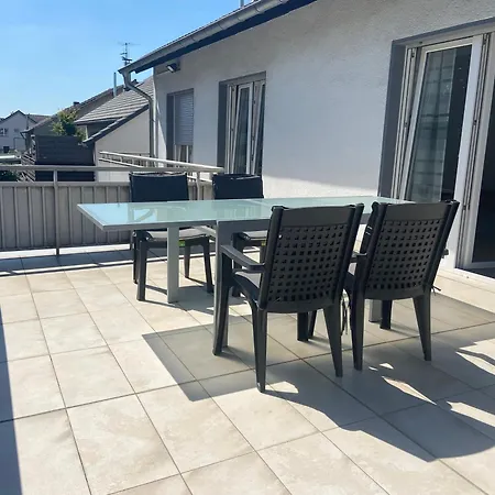 아파트 3 Bedroom In Incl Parking-near Messe Deutz-lanxessarena-bayarena