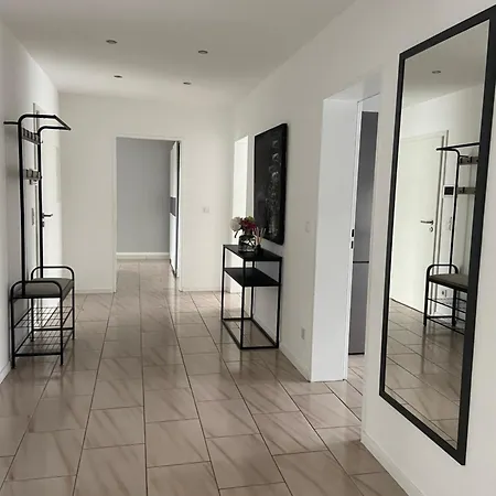 3 Bedroom In Incl Parking-near Messe Deutz-lanxessarena-bayarena 아파트 *