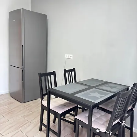 3 Bedroom In Incl Parking-near Messe Deutz-lanxessarena-bayarena דירה לברקוסן