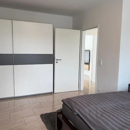 3 Bedroom In Incl Parking-near Messe Deutz-lanxessarena-bayarena Leverkusen