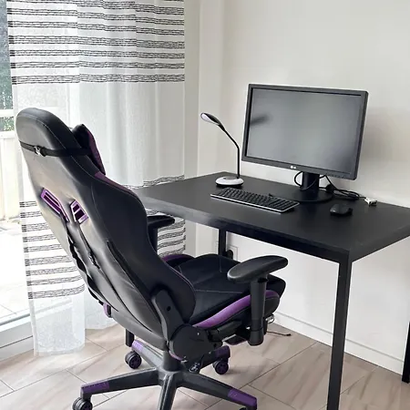 아파트 3 Bedroom In Incl Parking-near Messe Deutz-lanxessarena-bayarena *