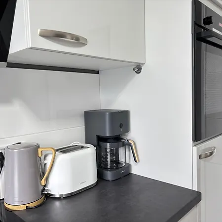 3 Bedroom In Incl Parking-near Messe Deutz-lanxessarena-bayarena 아파트 *