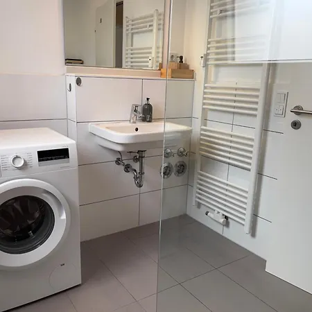 3 Bedroom In Incl Parking-near Messe Deutz-lanxessarena-bayarena * 레버쿠젠