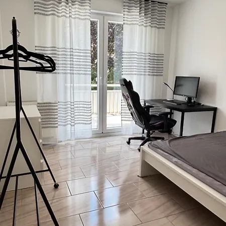 3 Bedroom In Incl Parking-near Messe Deutz-lanxessarena-bayarena