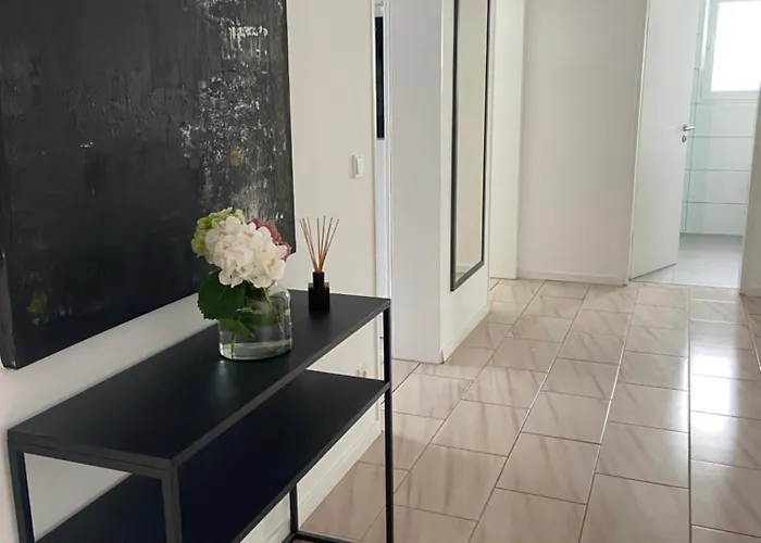 Apartment 3 Bedroom In Incl Parking-near Messe Deutz-lanxessarena-bayarena Leverkusen