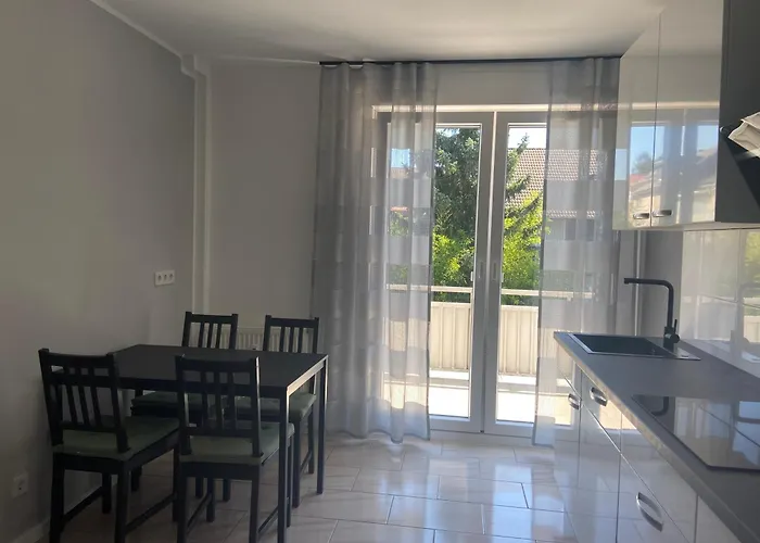 3 Bedroom In Incl Parking-near Messe Deutz-lanxessarena-bayarena *