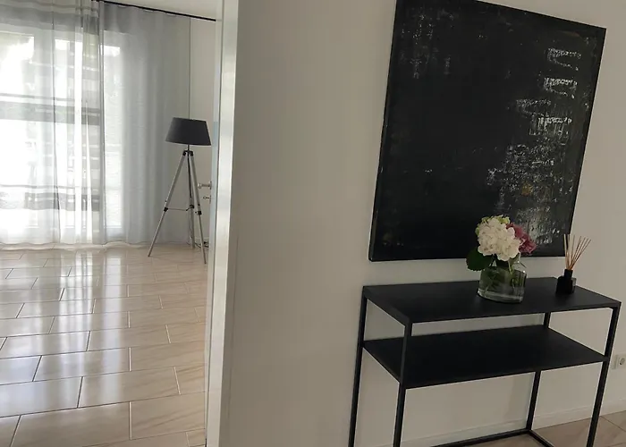 Apartment 3 Bedroom In Incl Parking-near Messe Deutz-lanxessarena-bayarena *