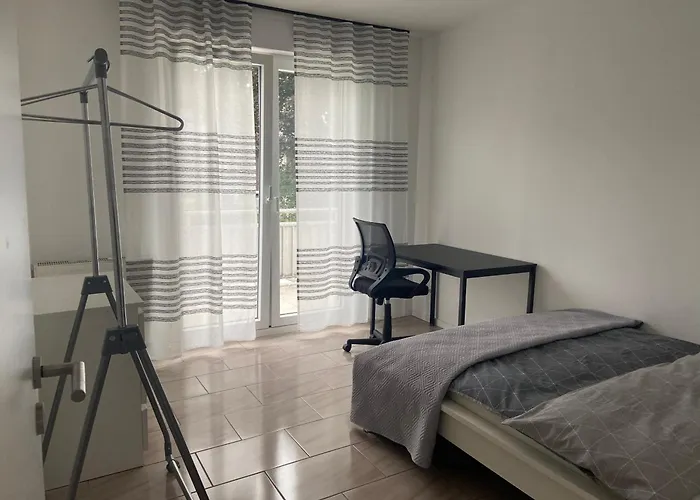 3 Bedroom In Incl Parking-near Messe Deutz-lanxessarena-bayarena