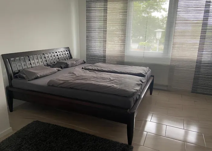 Apartment 3 Bedroom In Incl Parking-near Messe Deutz-lanxessarena-bayarena Leverkusen