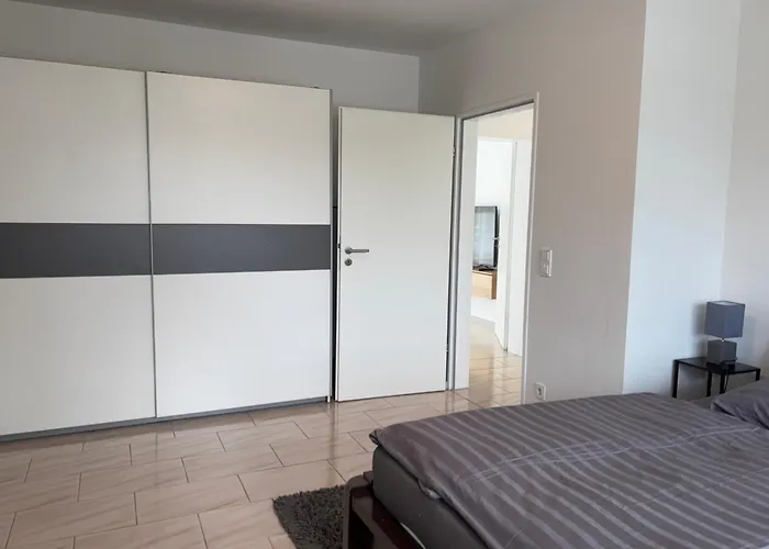 3 Bedroom In Incl Parking-near Messe Deutz-lanxessarena-bayarena Leverkusen